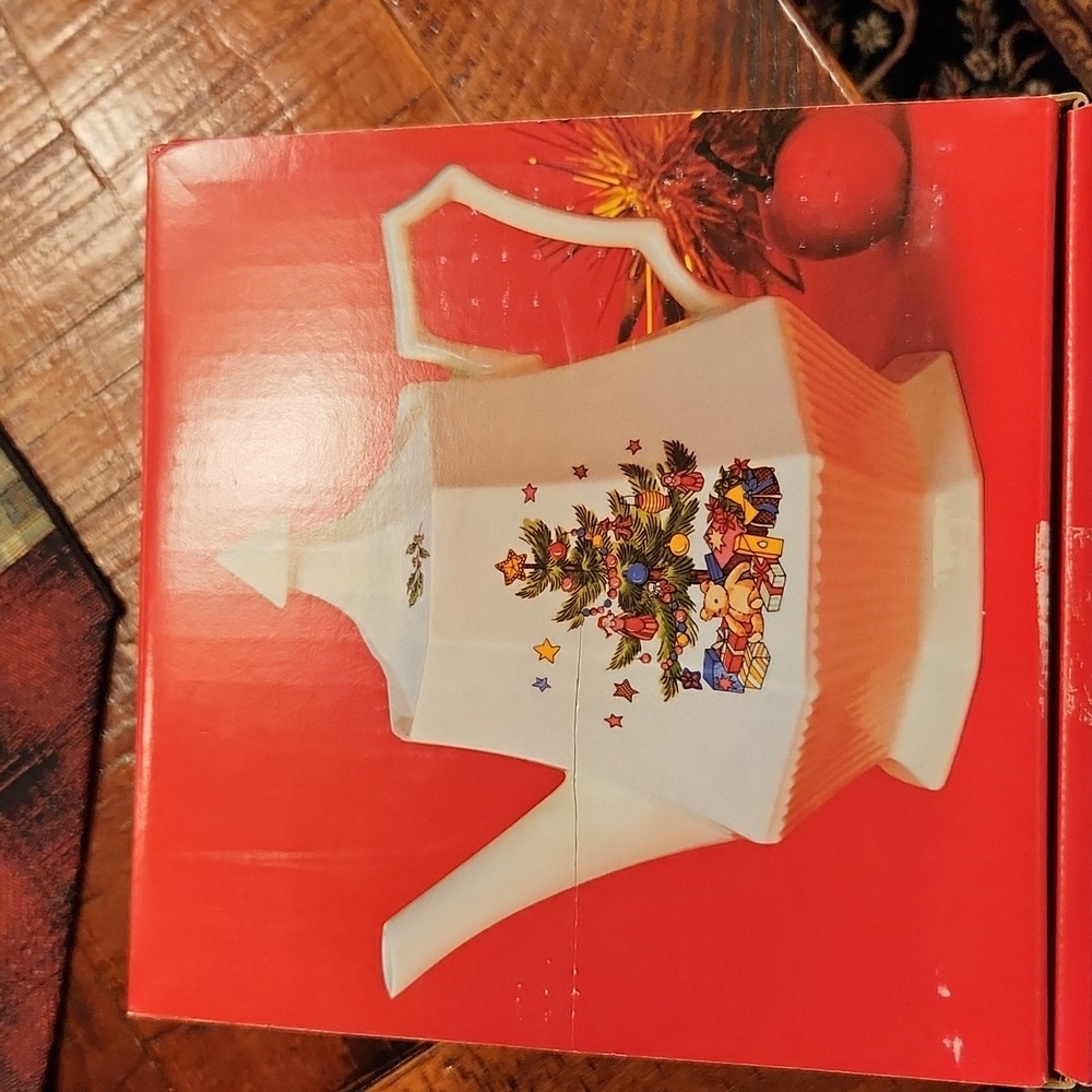 NIKKO CHRISTMASTIME tea pot nib